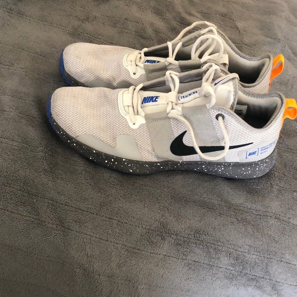 Nike Varsity Compete TR training